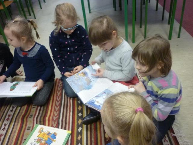 Muszelki w bibliotece